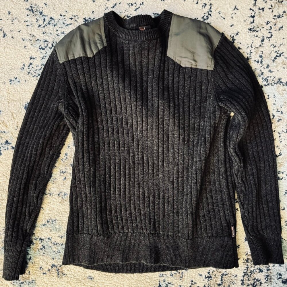 Patagonia Men's Ribbed Knit Sweater Fog Cutter Military Shoulder Patch L Gray